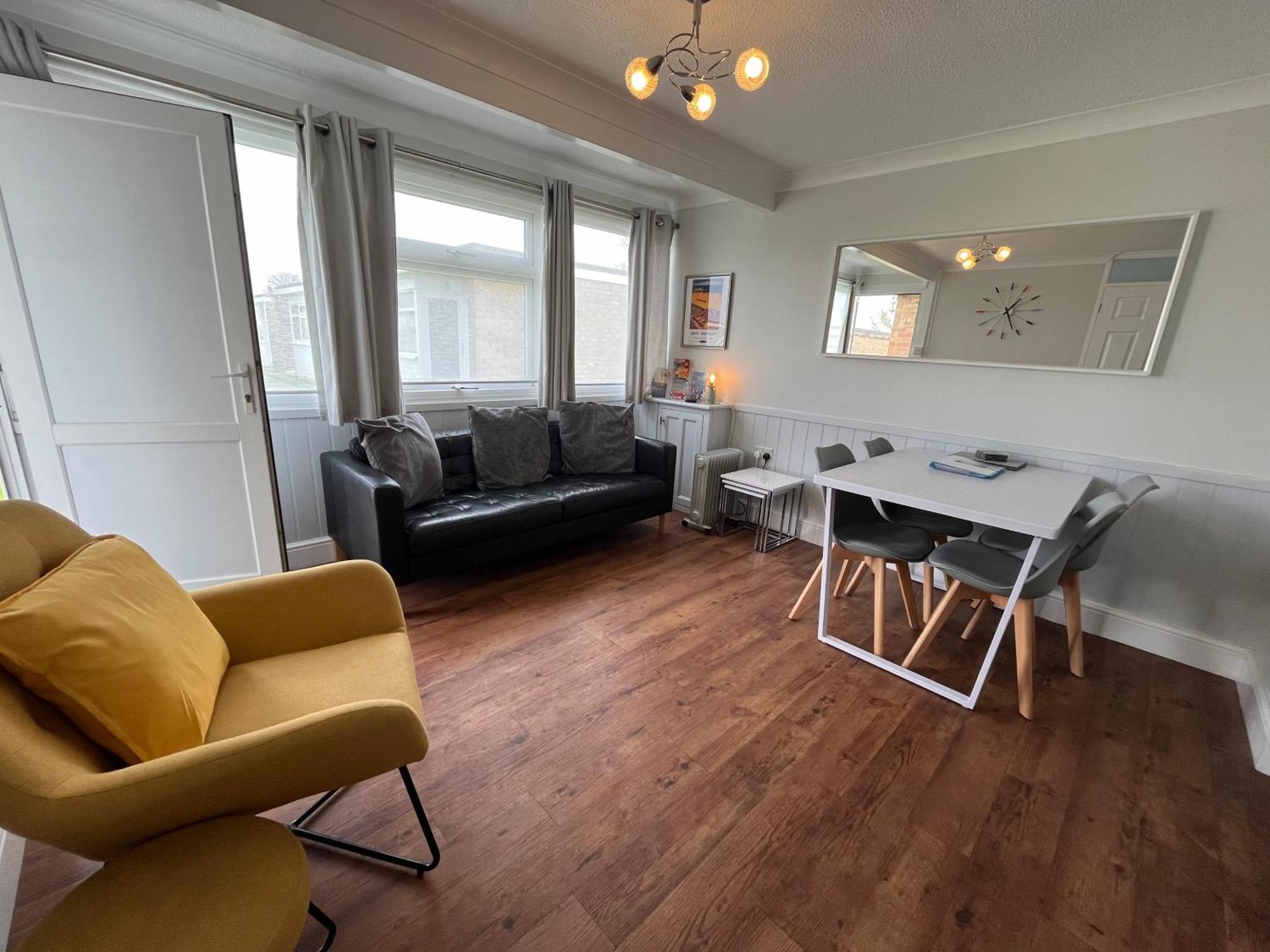 Beachcomber, Sunbeach, Scratby - Two Bed Chalet, Sleeps 4, Free Wi-Fi, Free Club Passes, Free Swimming And Pet Friendly Eksteriør bilde